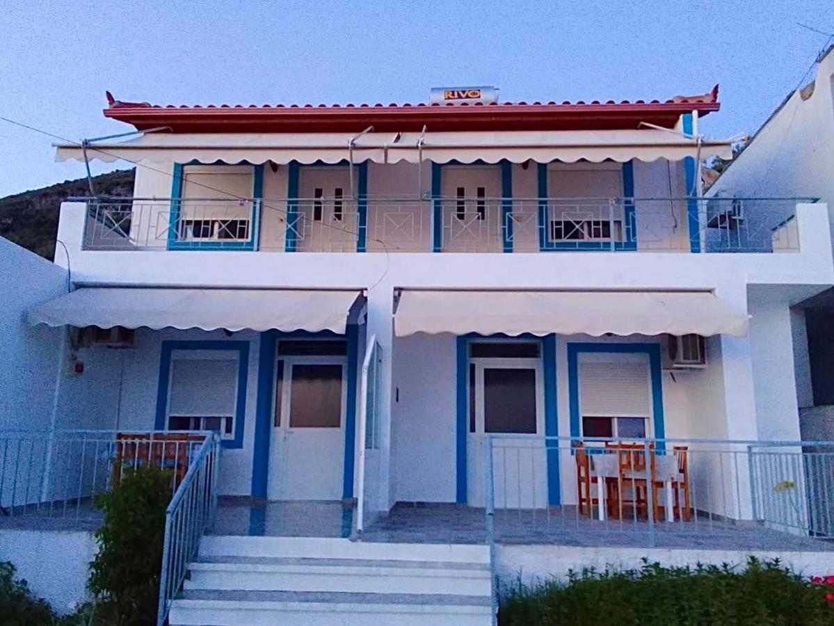 博尔什 Vila Gusti旅馆 外观 照片